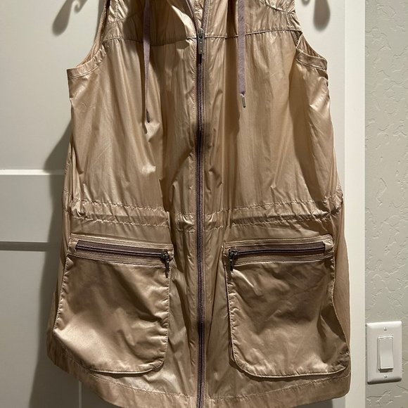 ALTHLETA, GOLD LONG VEST, FITS SMALL TO A LARGE, OS, WORN ONCE. LIKE NEW. - Picture 2 of 4